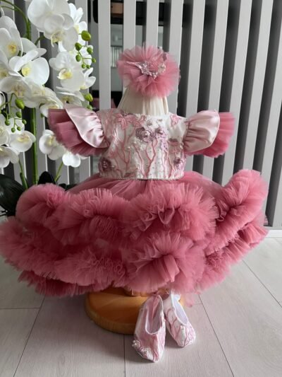 Robe de bébé parfait pour baptême